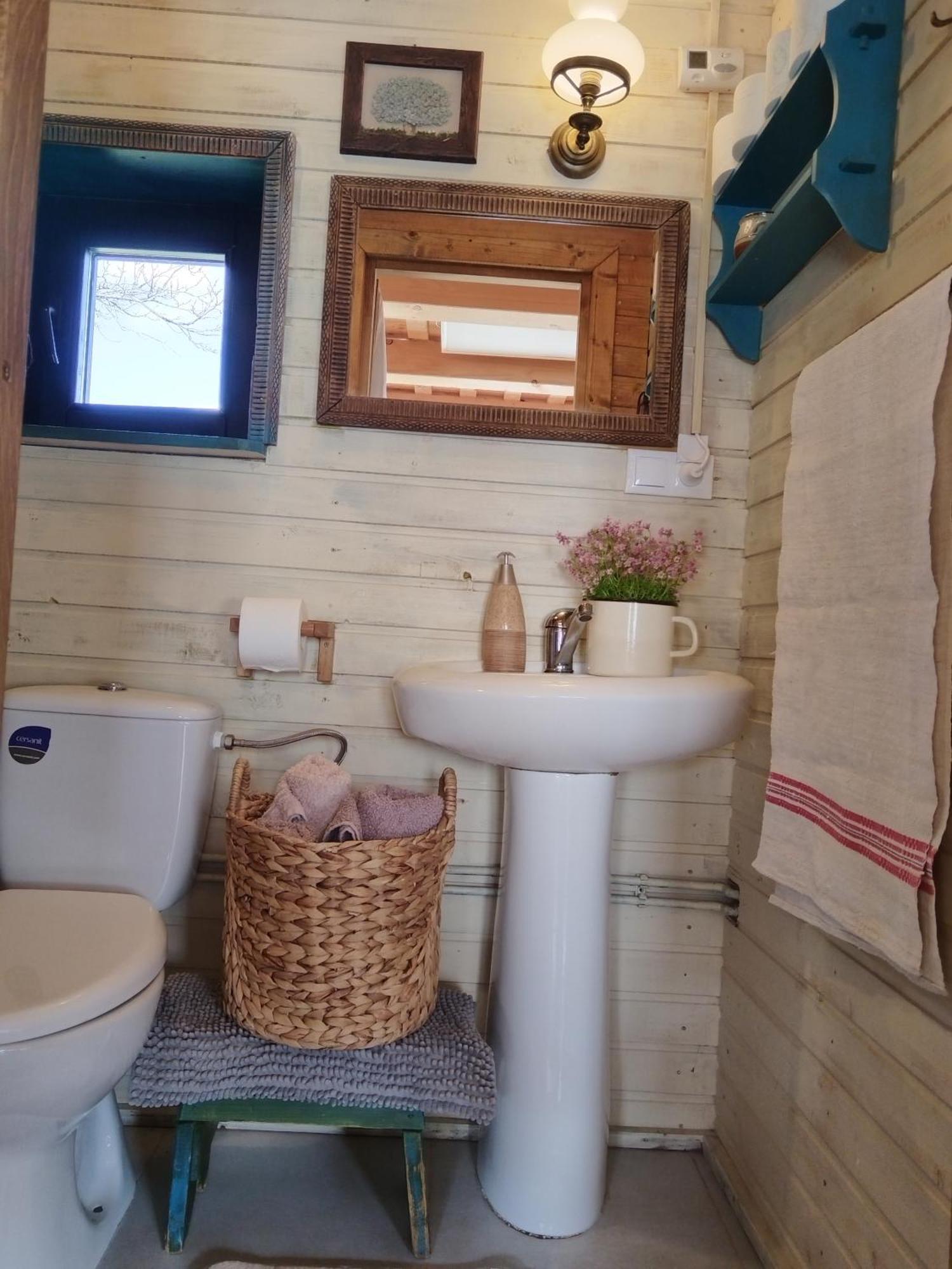 Small Apartment In Breb S Cosy Barn ภายนอก รูปภาพ